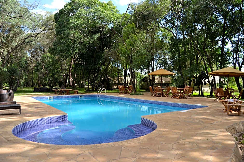 Exploreans Mara River Camp