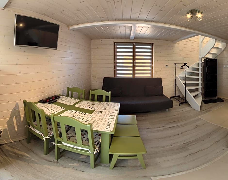 Domki nad jeziorem czorsztyńskim