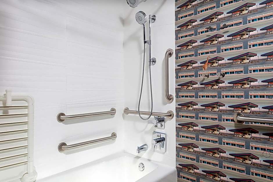 Aloft Atlanta at The Battery Atlanta