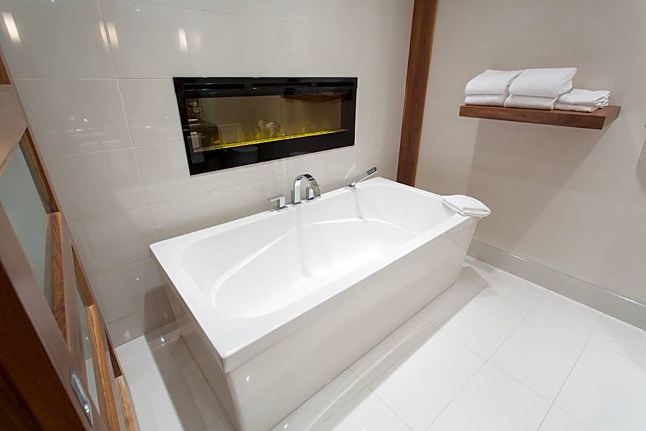 Atlantic Host Hotel, an Ascend Collection Hotel