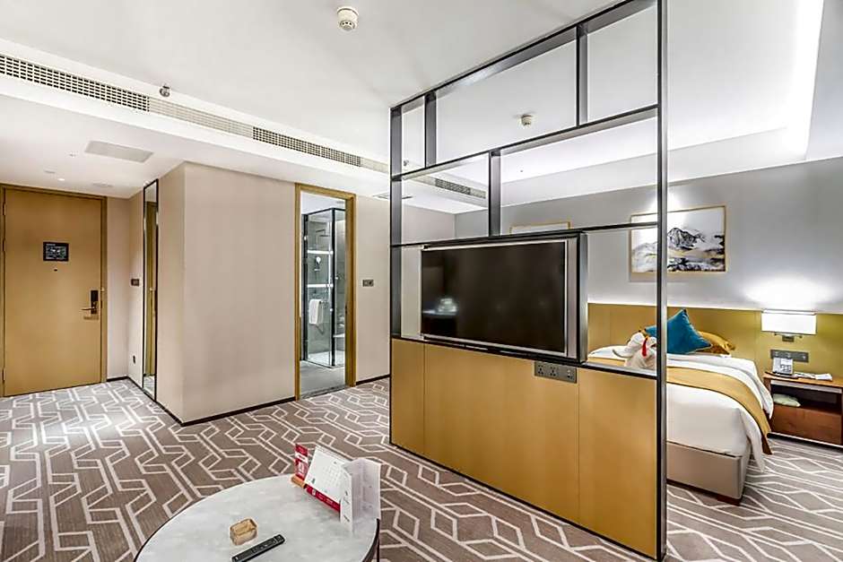 Ramada by Wyndham Luoyang Downtown