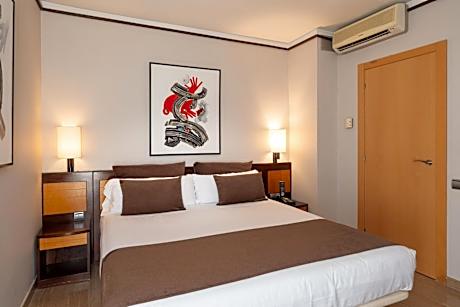 Junior Suite with Balcony and Sea View