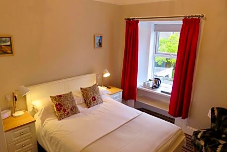 Double Room with Private External Bathroom