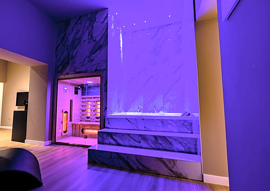 Maximum hub suite&spa