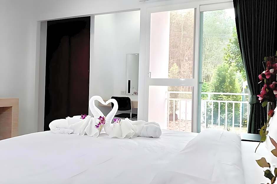 Nai Yang Place - Phuket Airport