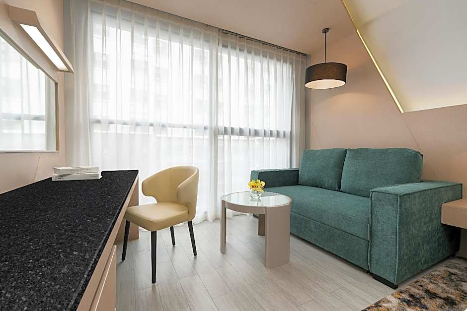 Hyatt Place Bangkok Sukhumvit 1