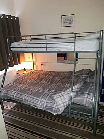 Deluxe Double Room (2 Adults + 1 Child)