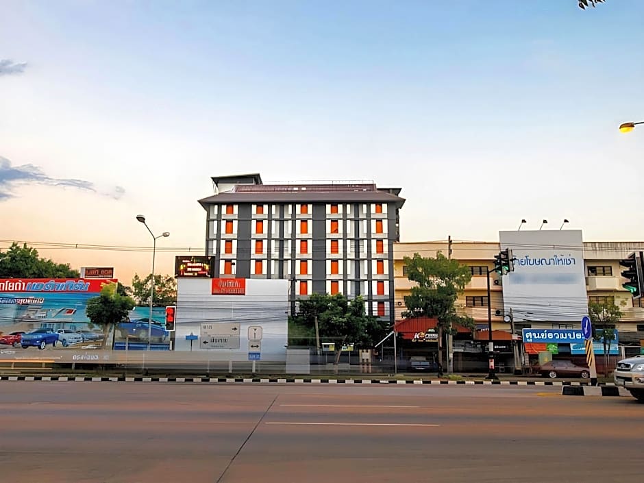 B2 Lampang City Boutique & Budget Hotel