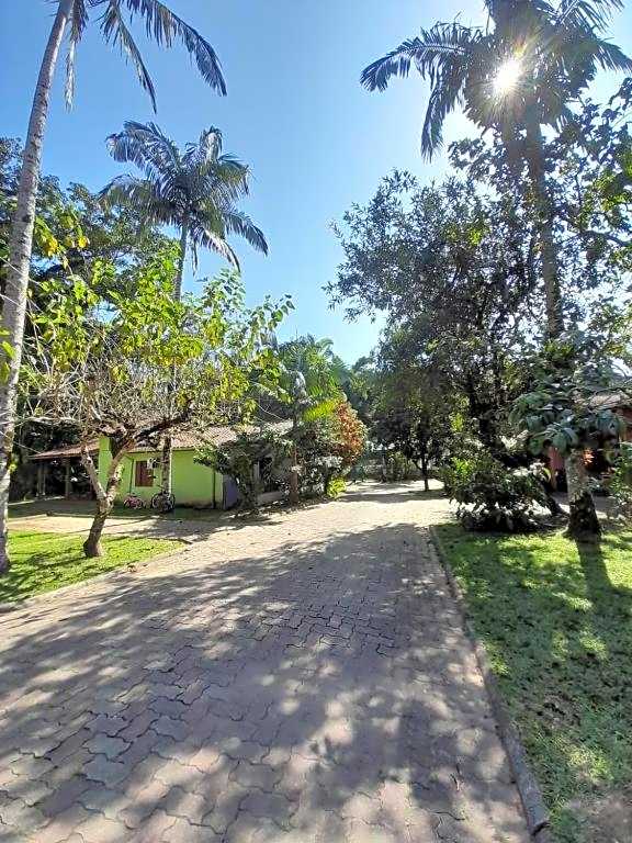 Alegria casa 3 dorms Cond Fechado churrasqueira piscina