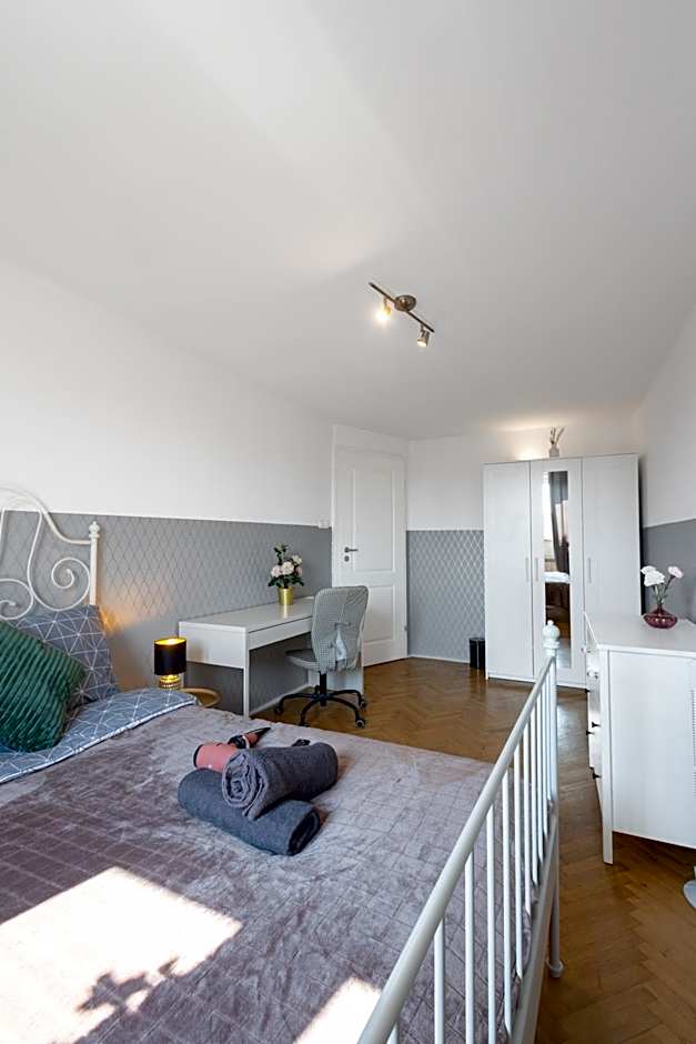 ClickTheFlat Wilson Square Apart Rooms