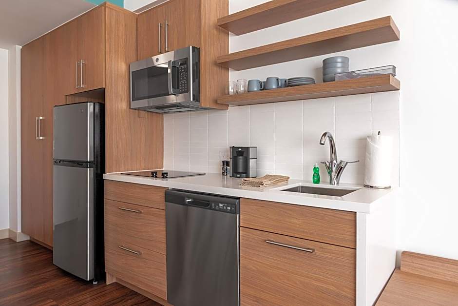 Element Dallas Richardson