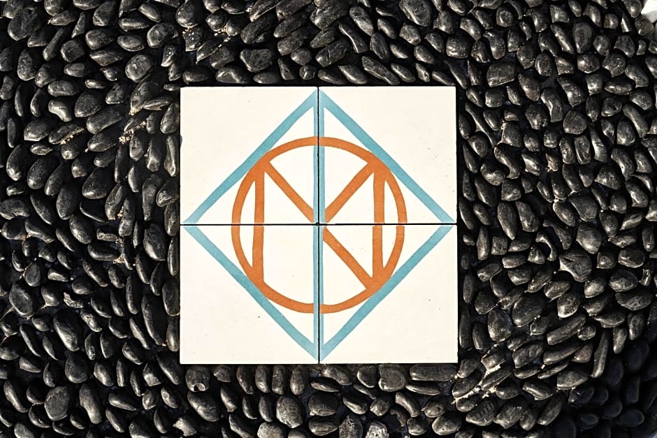 Minois Sugarcube Suites