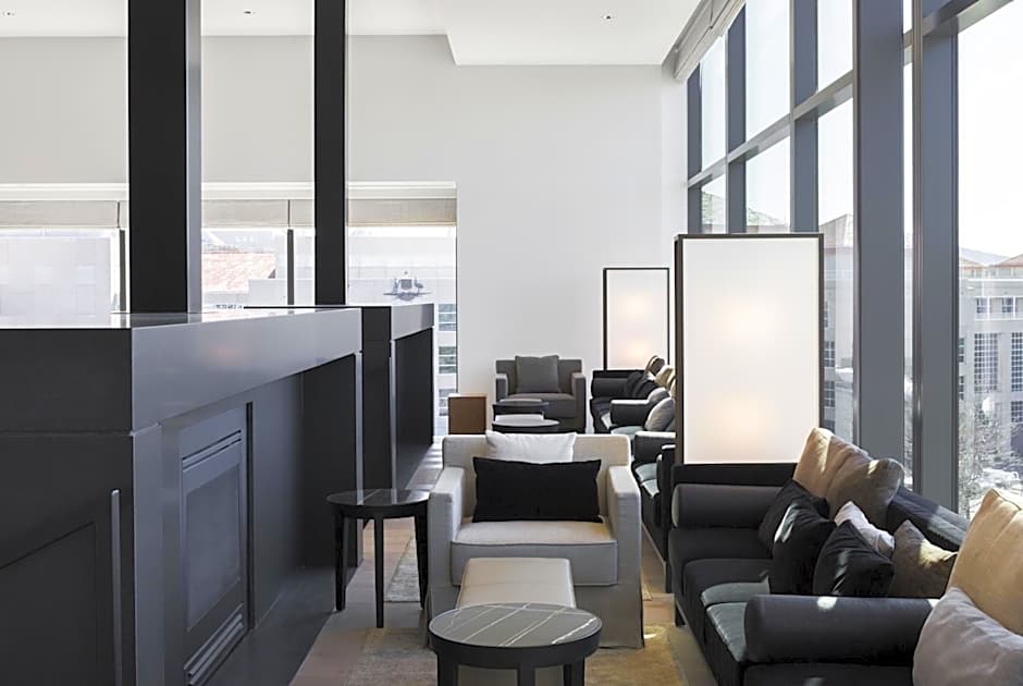 Little National Hotel