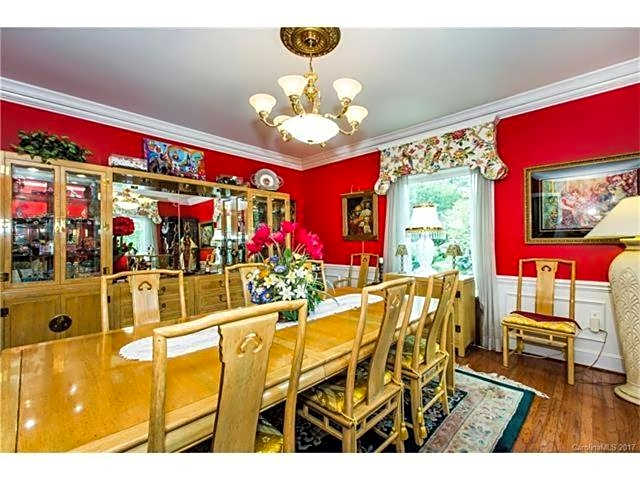 Matthews Manor Bed & Breakfast