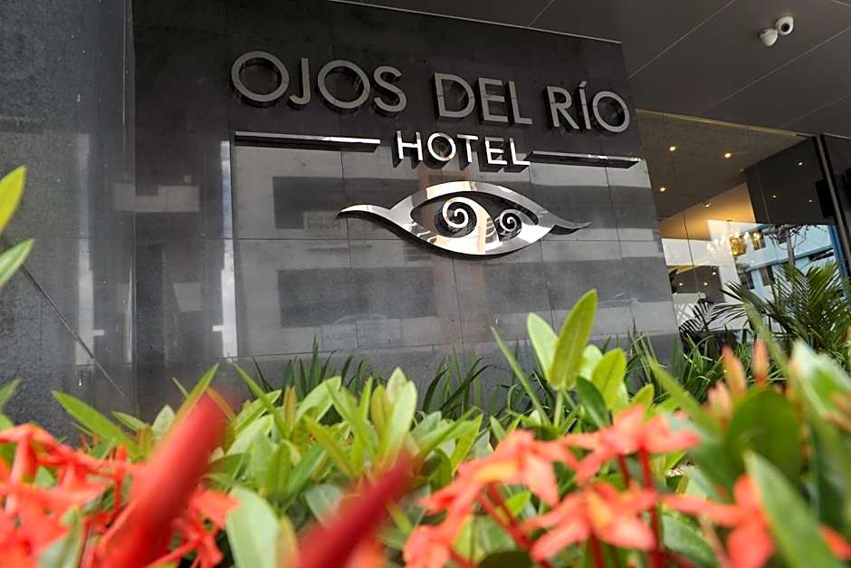 Hotel Ojos Del Rio