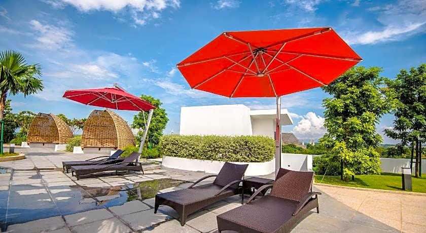 Stay @ Almas Puteri Harbour