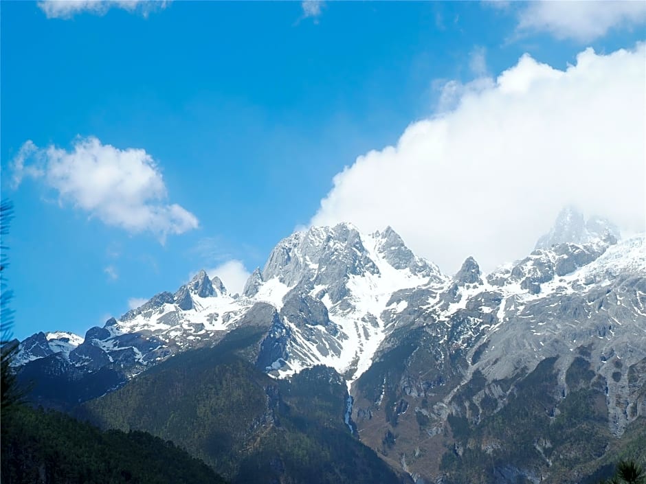 Lijiang E-Outfitting Boutique Hotel