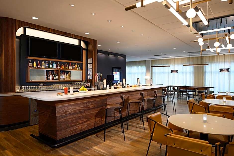 Courtyard by Marriott Charlotte Waverly