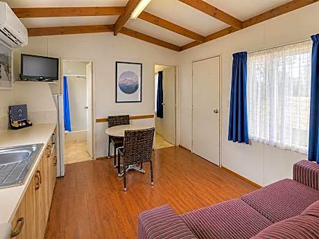 Economy 2 Bedroom Unit - Sleeps 5