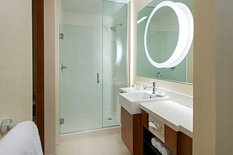 Studio, Multiple Beds, Poolside (2 Queen Beds and 1 Double Sofa Bed)