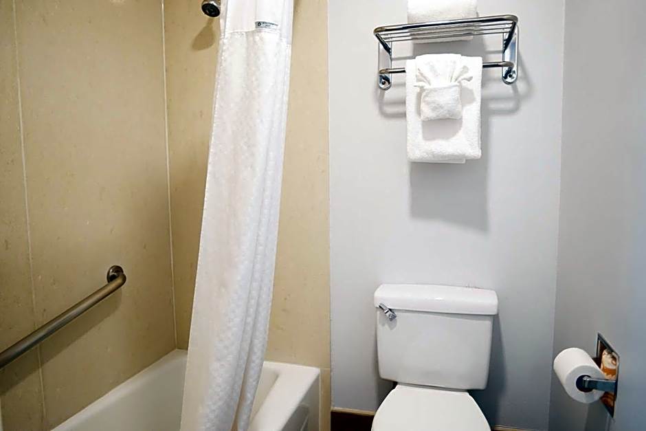 Days Inn by Wyndham West Covina