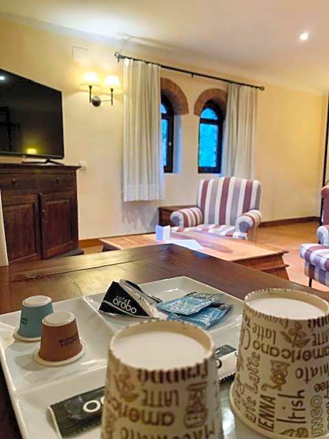 La Figuerola Hotel & Restaurant