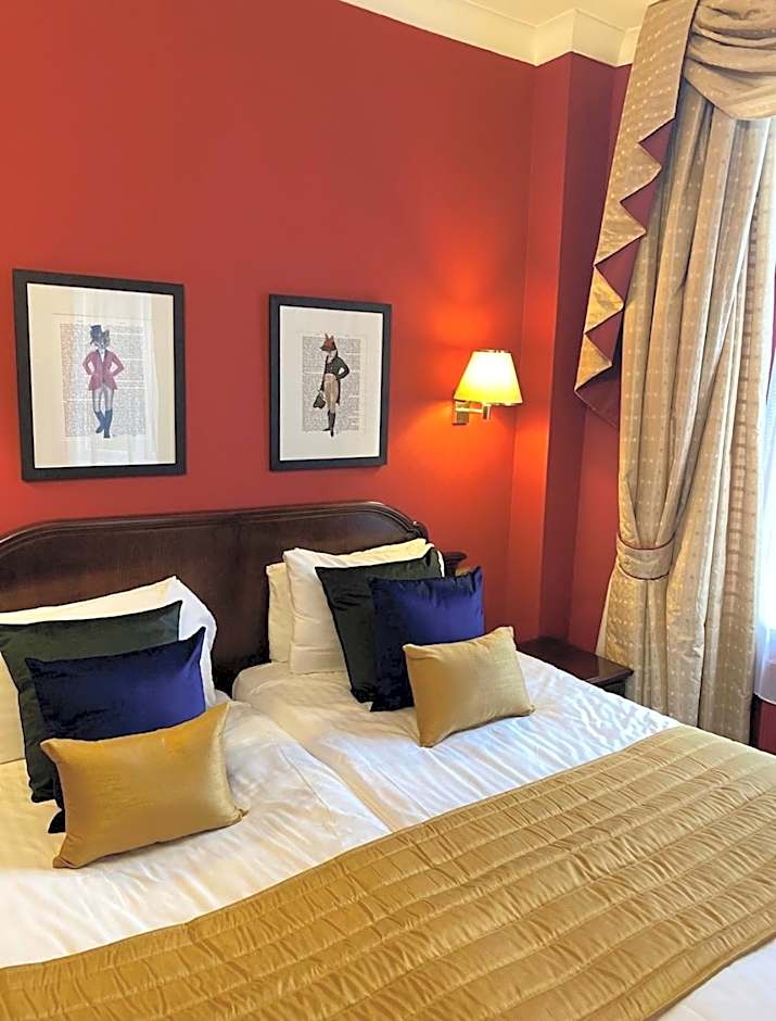 The Royal George Hotel