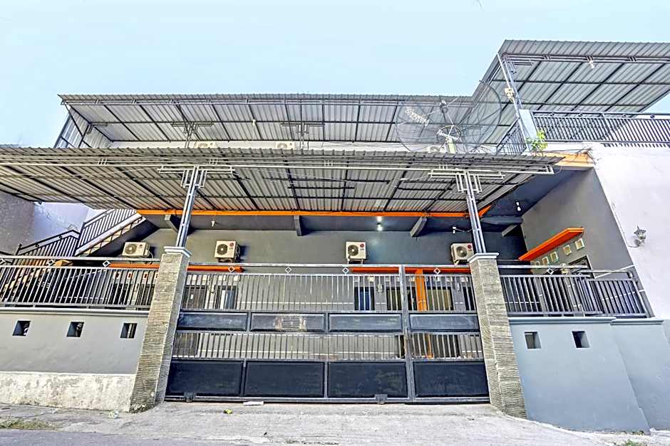 OYO Life 93032 Maju Mapan Homestay Syariah