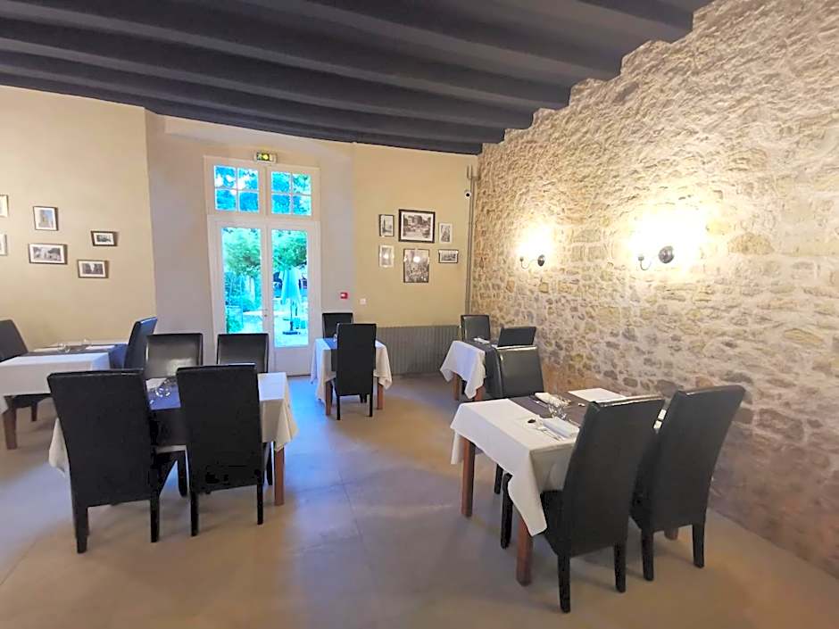 Logis Le Relais du Chapeau Rouge