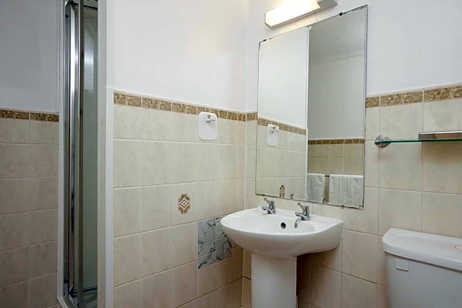 Old Ferry Boat by Greene King Inns