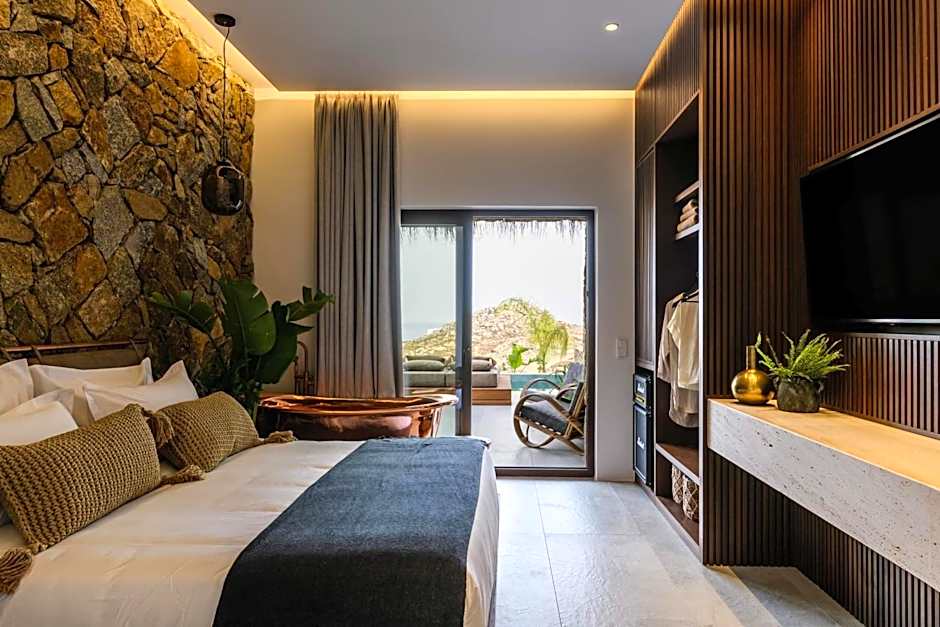 Charisma Hotel and Wellness Club