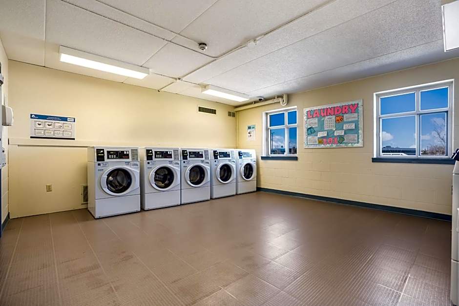 Residence & Conference Centre - Welland