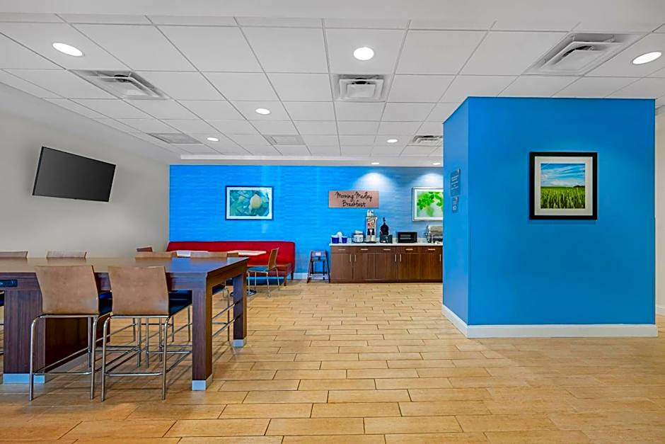 Sleep Inn & Suites Altoona North