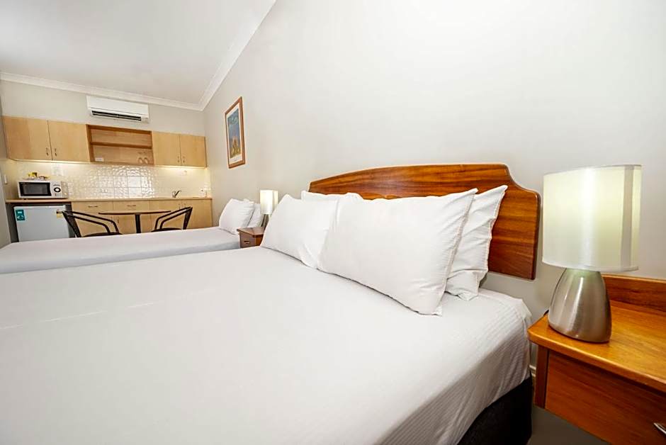 Shamrock Gardens Motel