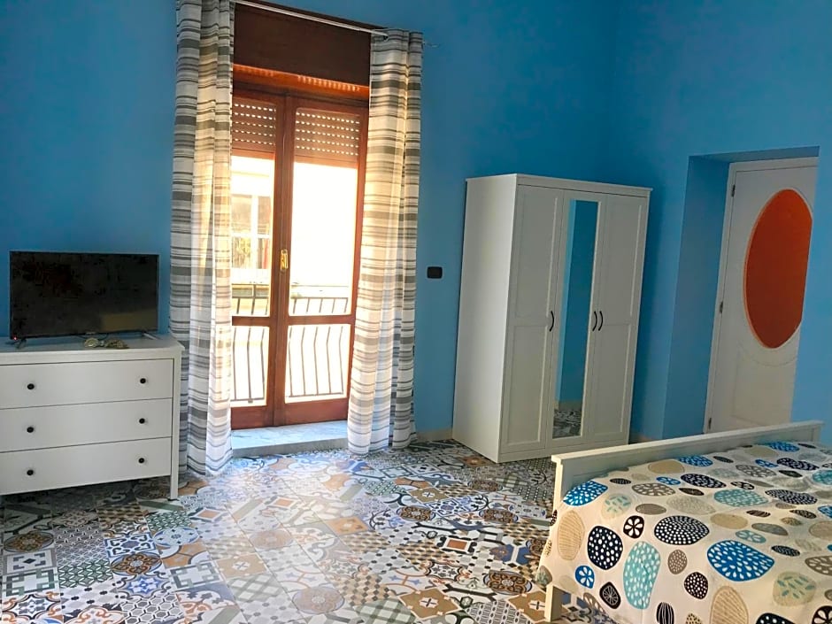 Napolide – Naples, CO