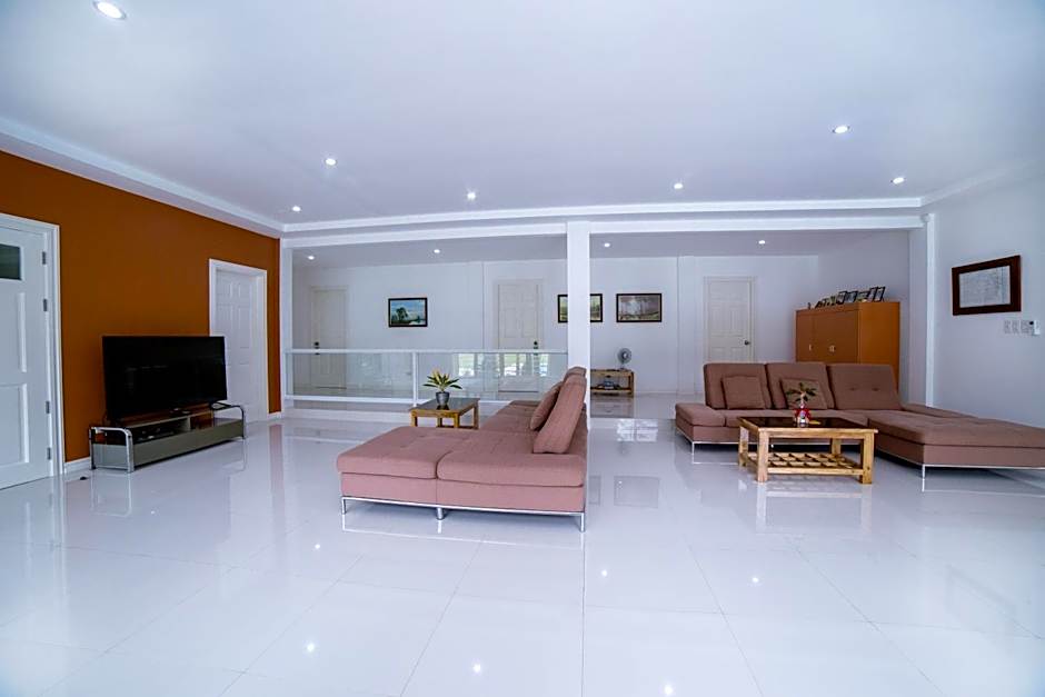 Bohol White House Bed & Breakfast