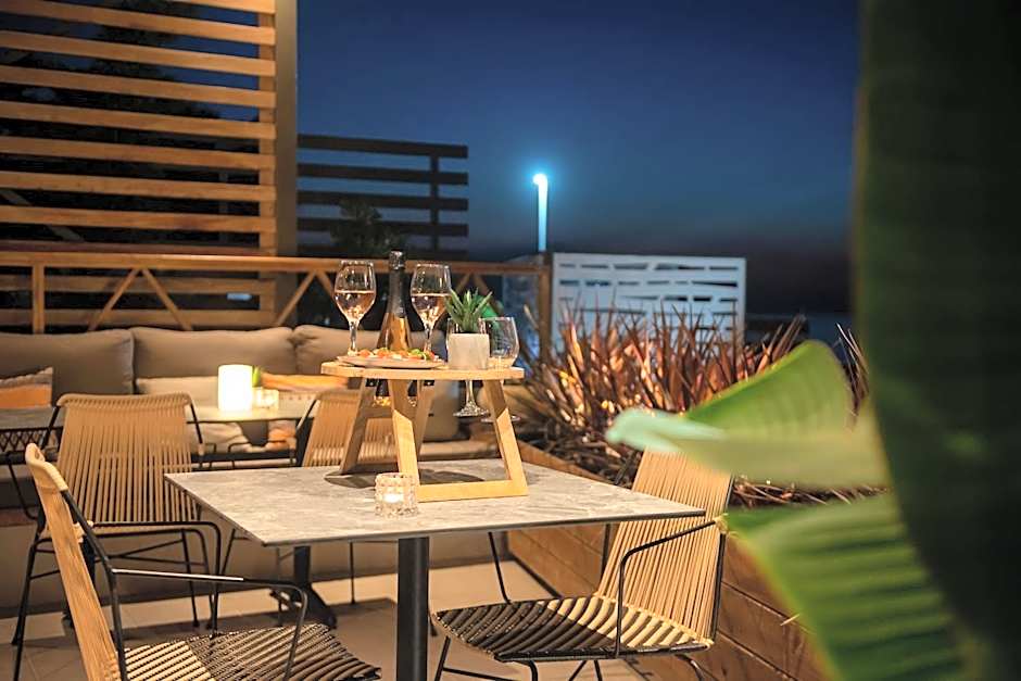 Ostria Sea Side Hotel