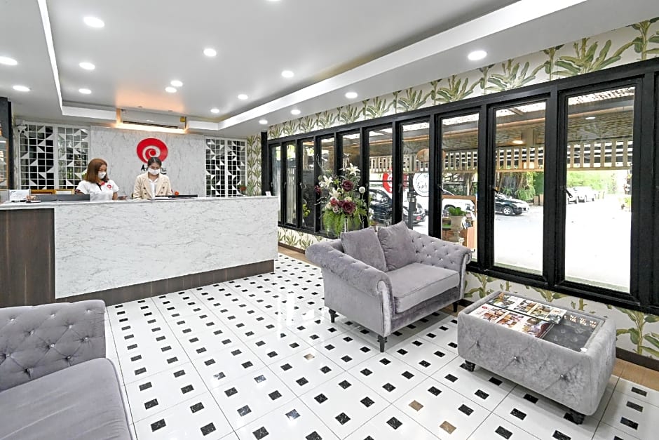 Aranta Airport Hotel