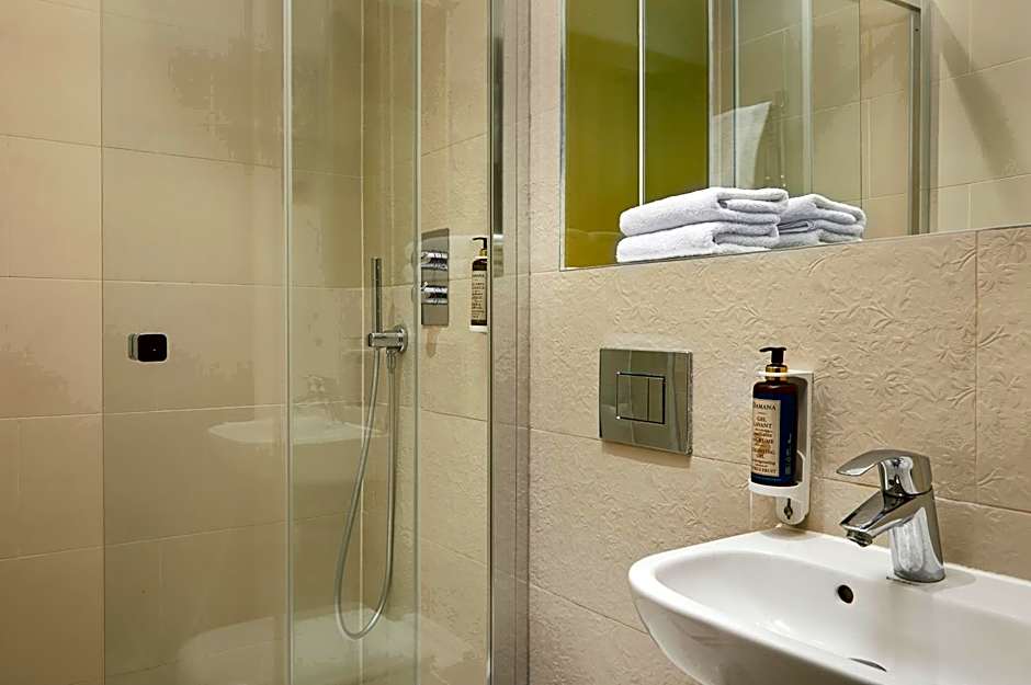Seraphine Hammersmith Hotel