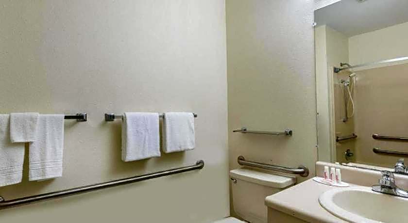Days Inn by Wyndham Ashland