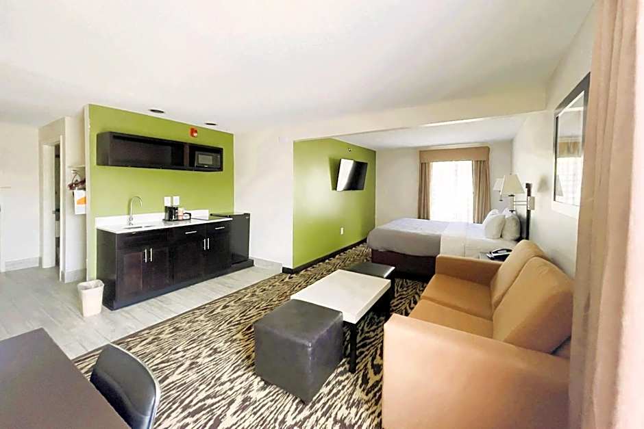 Quality Inn & Suites Clemmons I-40