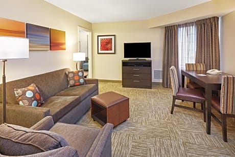 Two-Bedroom King Suite