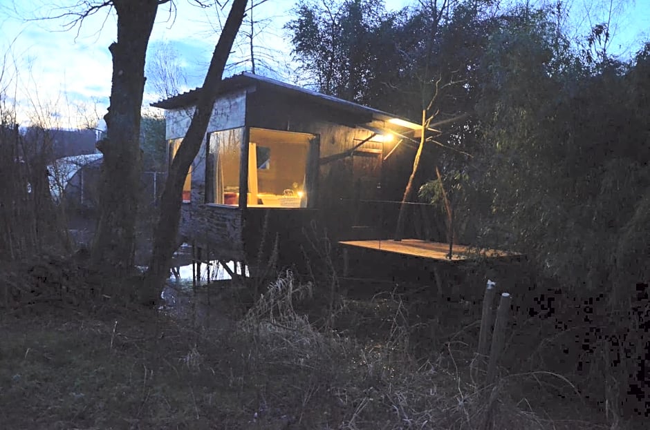 Les Cabanes Des Marais