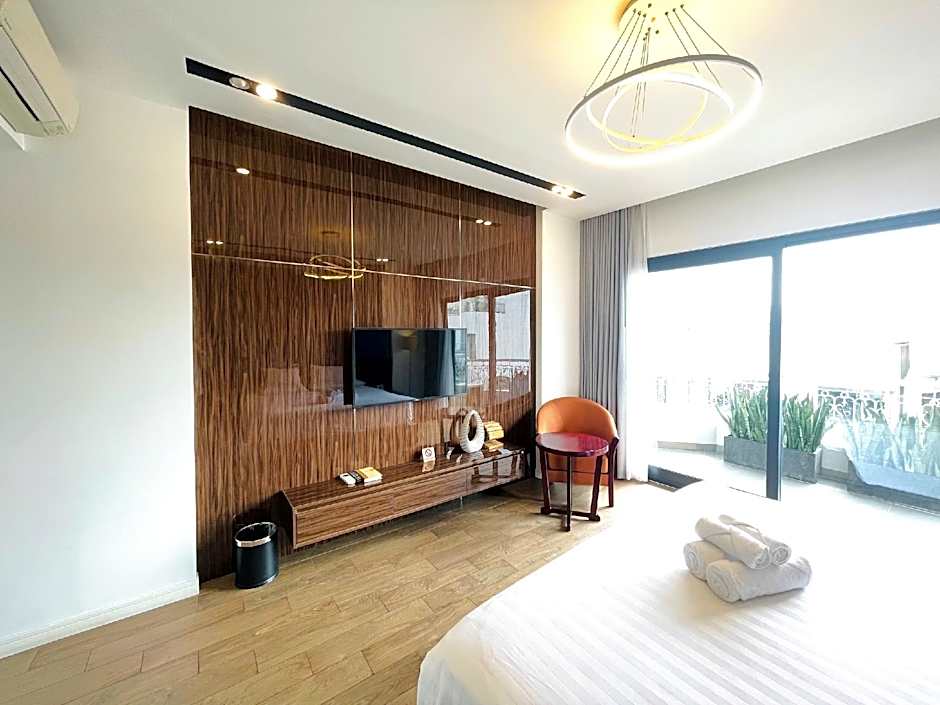 Royal Dragon Boutique Hotel