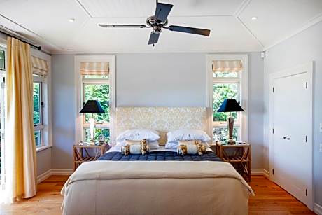 Executive Suite with Balcony