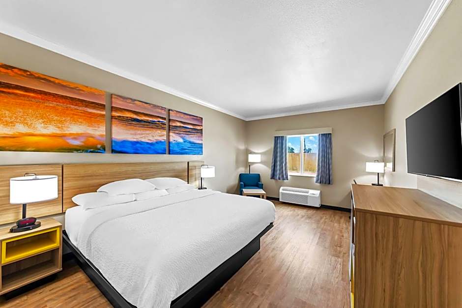 Days Inn by Wyndham Rockdale Texas