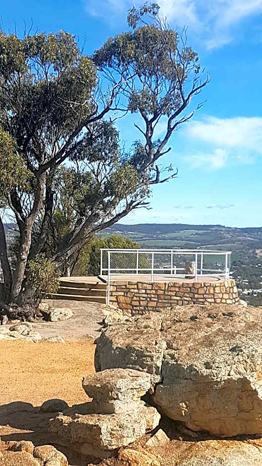 York's Lookout Lodge Bed And Breakfast