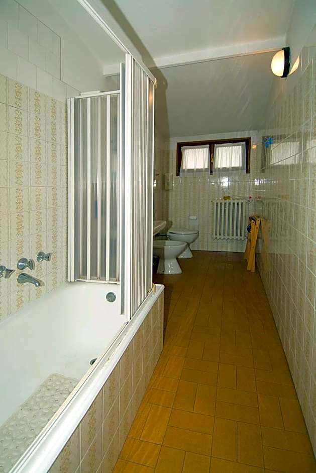 Camping Hotel Au Lac De Como