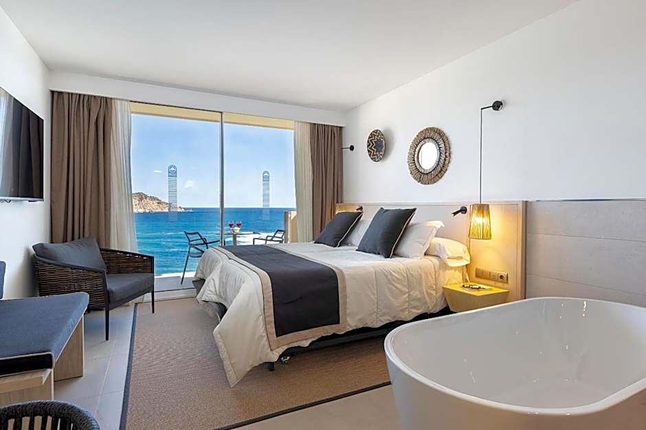 Invisa Hotel Club Cala Verde