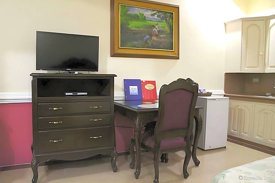 Kokomos Suites Hotel